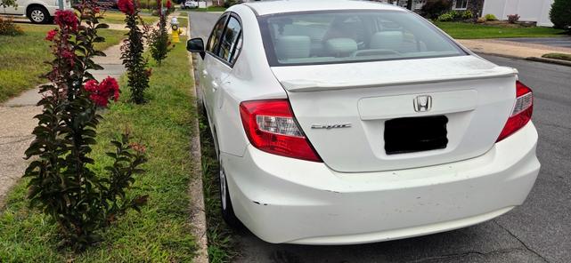Photo of 2012 White Honda Civic