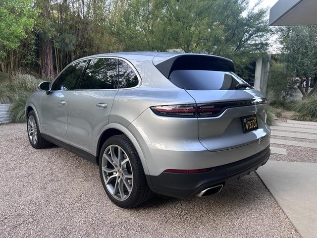 Photo of 2020 Silver Porsche Cayenne