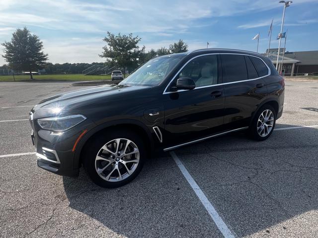 Photo of 2023 Black BMW X5 PHEV