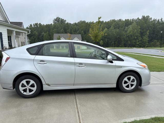 Photo of 2014 Silver Toyota Prius
