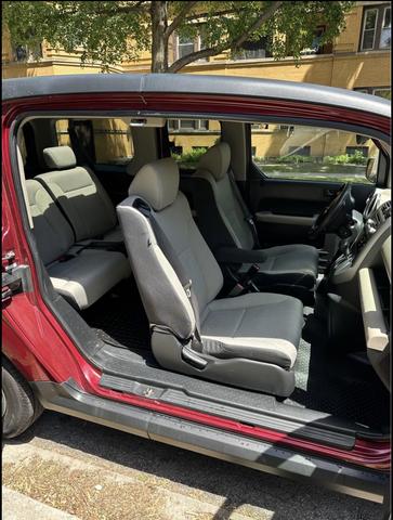 Photo of 2008 Red Honda Element