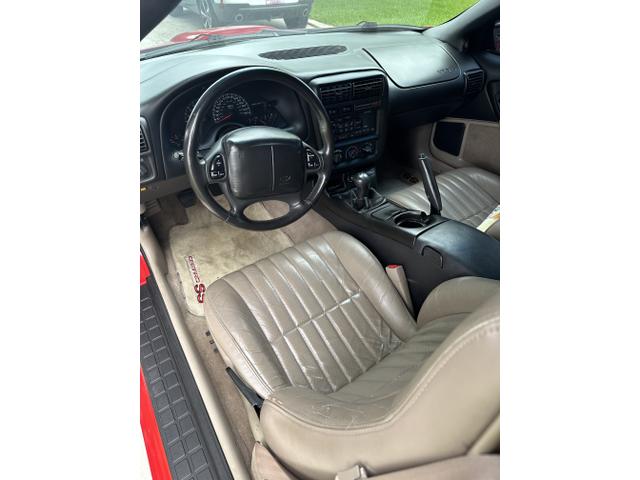 Photo of 2000 Red Chevrolet Camaro