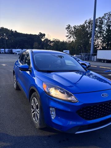 Photo of 2020 Blue Ford Escape