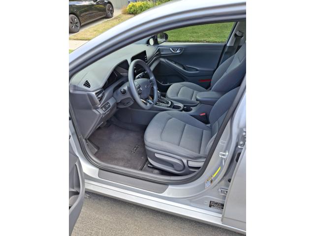 Photo of 2021 Silver Hyundai IONIQ Hybrid