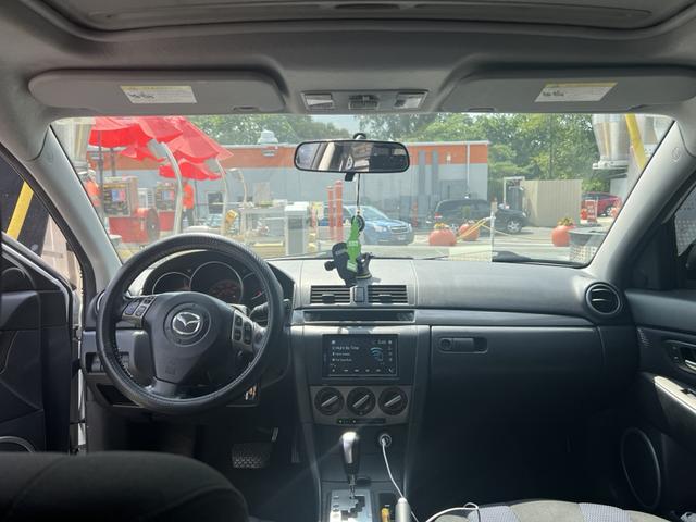 Photo of 2007 White Mazda Mazda3