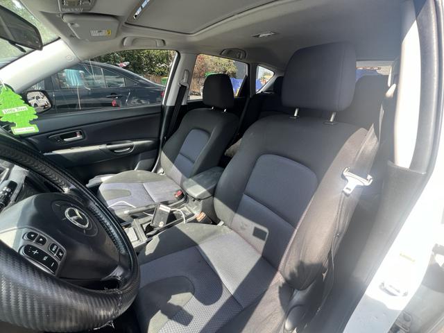 Photo of 2007 White Mazda Mazda3