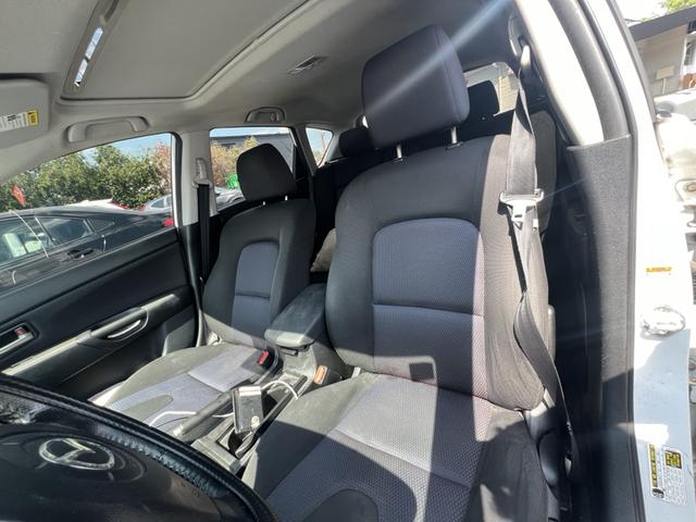Photo of 2007 White Mazda Mazda3