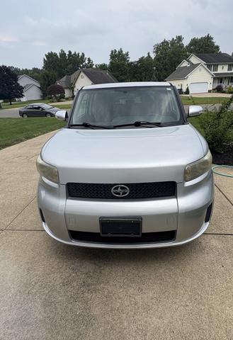 Photo of 2008 Gray Scion xB