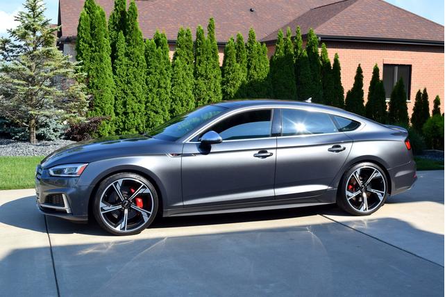 Photo of 2018 Gray Audi S5