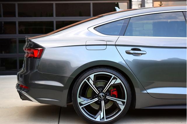 Photo of 2018 Gray Audi S5