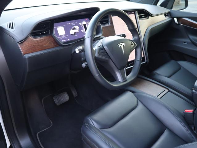 Photo of 2021 Black Tesla Model X
