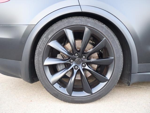 Photo of 2021 Black Tesla Model X