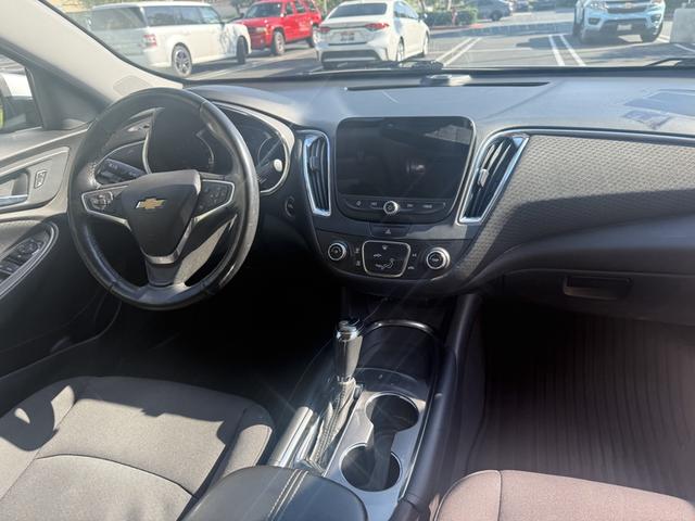 Photo of 2018 Silver Chevrolet Malibu