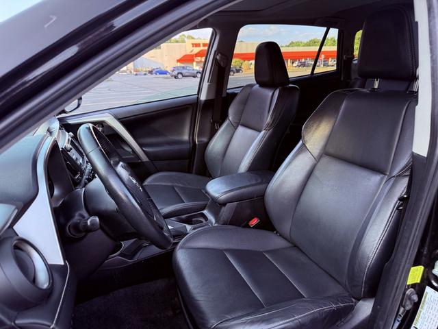 Photo of 2015 Black Toyota RAV4