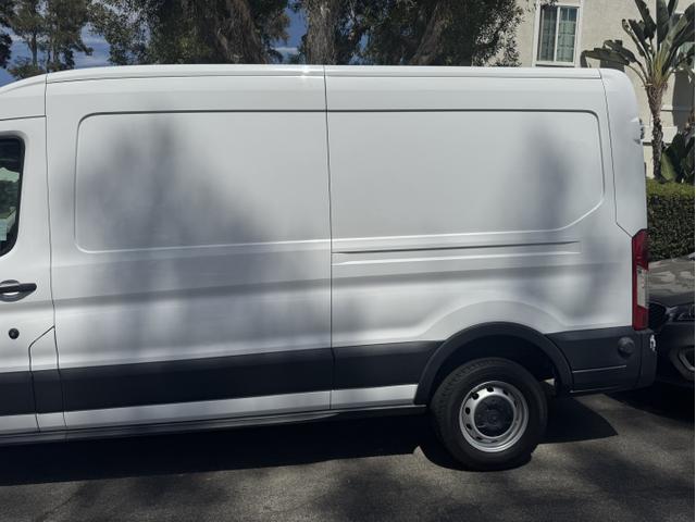 Photo of 2020 White Ford Transit-250