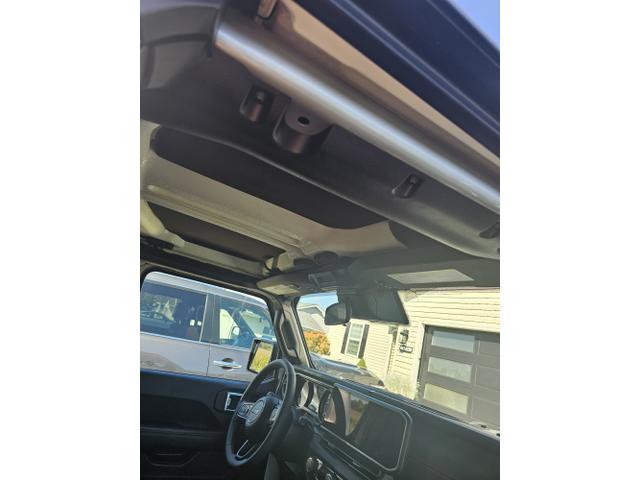 Photo of 2024 Silver Jeep Wrangler