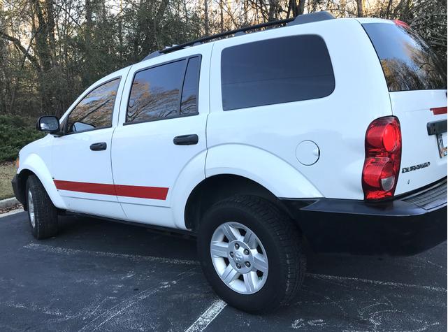 Photo of 2008 White Dodge Durango