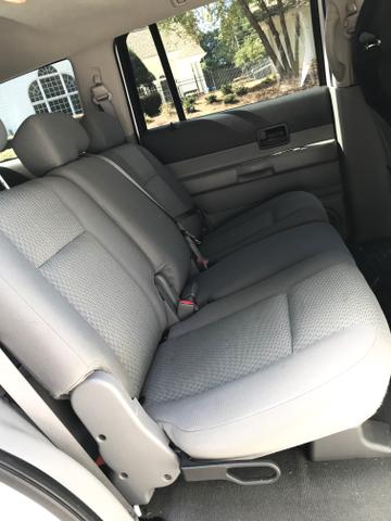 Photo of 2008 White Dodge Durango
