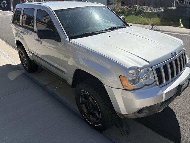 Photo of 2008 Silver Jeep Grand Cherokee