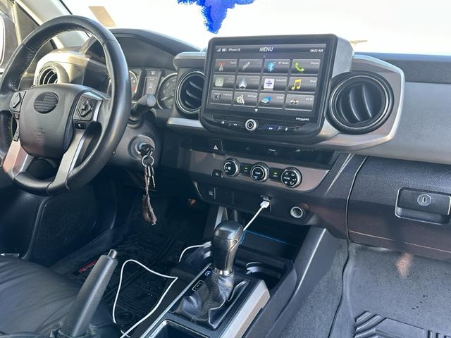 Photo of 2016 Blue Toyota Tacoma
