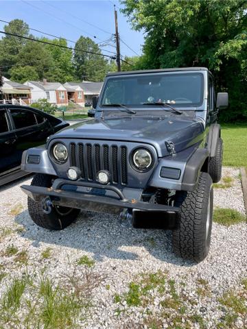 Photo of 2001 Blue Jeep Wrangler