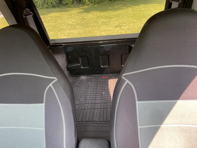 Photo of 2001 Blue Jeep Wrangler