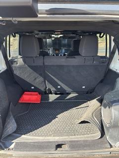 Photo of 2014 Gray Jeep Wrangler Unlimited