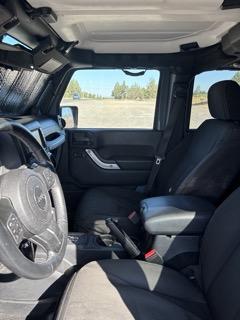Photo of 2014 Gray Jeep Wrangler Unlimited