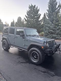 Photo of 2014 Gray Jeep Wrangler Unlimited