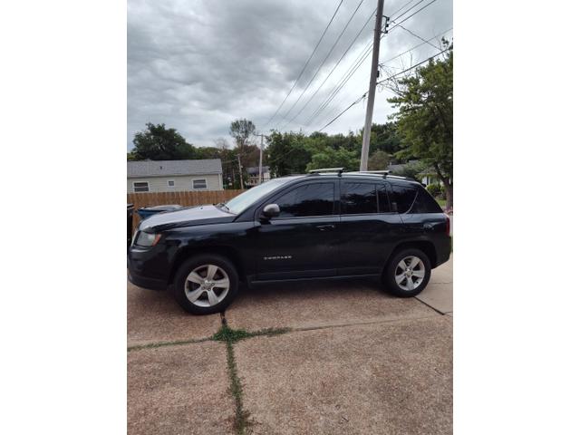 Photo of 2014 Black Jeep Compass