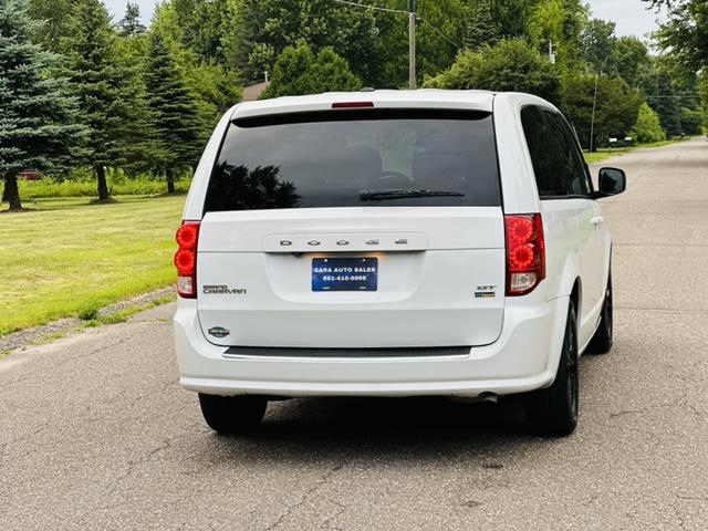 Photo of 2019 White Dodge Grand Caravan