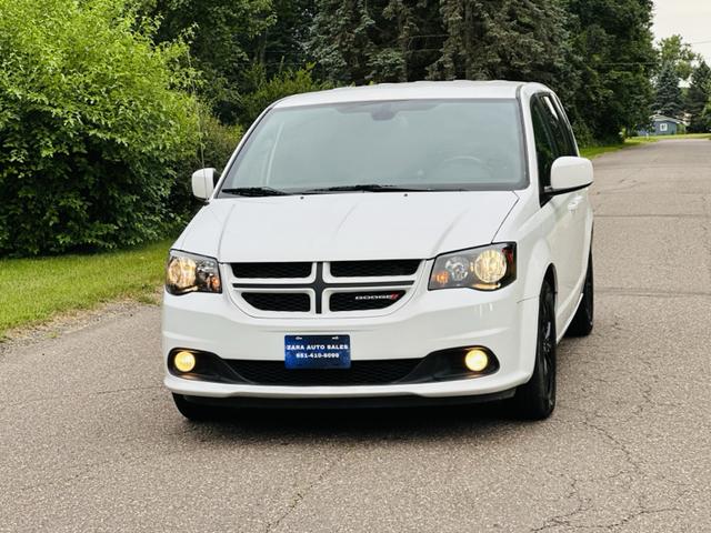 Photo of 2019 White Dodge Grand Caravan