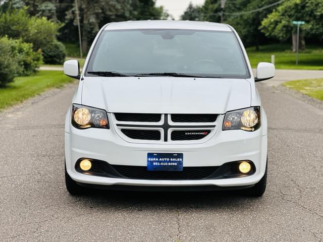 Photo of 2019 White Dodge Grand Caravan