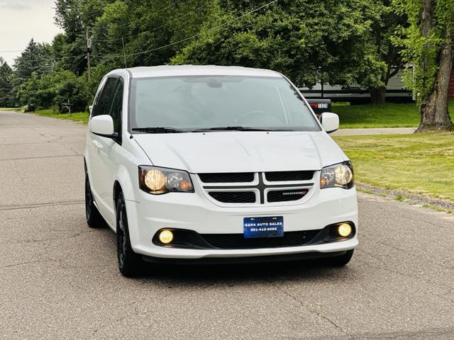 Photo of 2019 White Dodge Grand Caravan