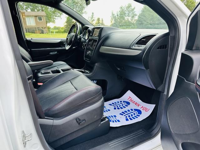 Photo of 2019 White Dodge Grand Caravan