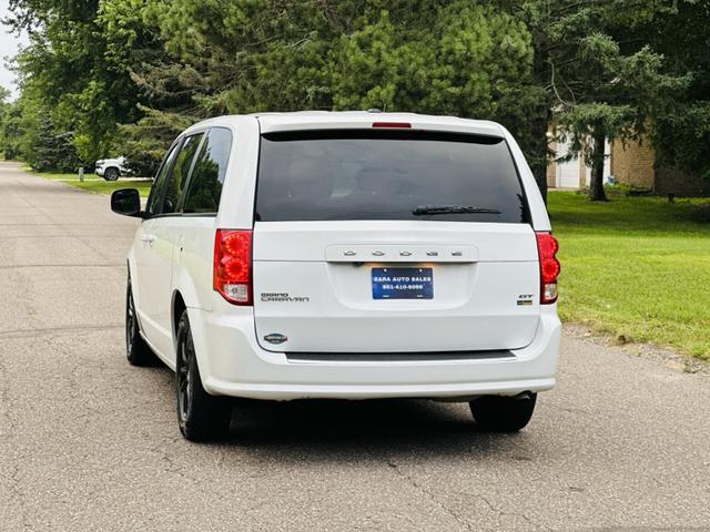 Photo of 2019 White Dodge Grand Caravan