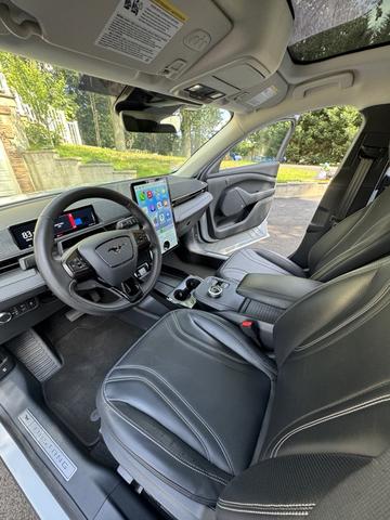 Photo of 2021 White Ford Mustang Mach-E