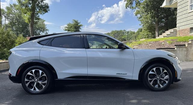 Photo of 2021 White Ford Mustang Mach-E