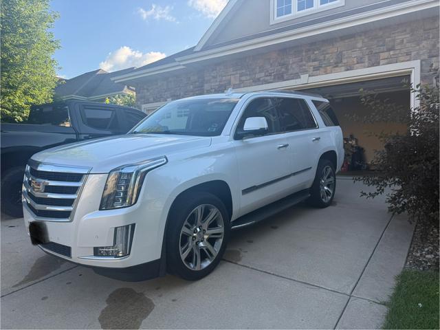 Photo of 2016 White Cadillac Escalade