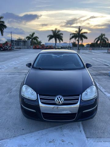 Photo of 2009 Black Volkswagen Jetta