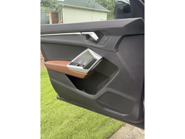 Photo of 2021 Black Audi Q3