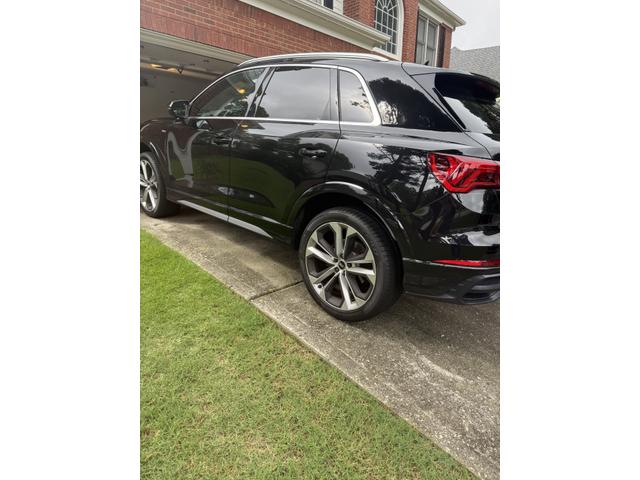 Photo of 2021 Black Audi Q3
