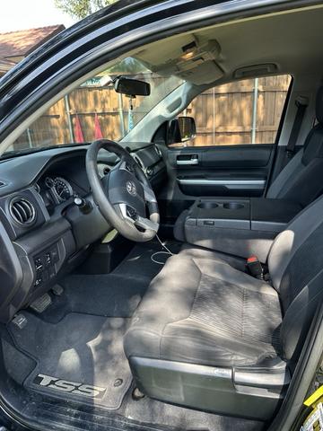 Photo of 2015 Black Toyota Tundra