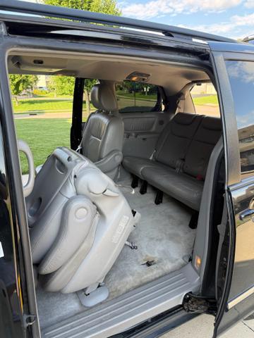 Photo of 2010 Black Toyota Sienna