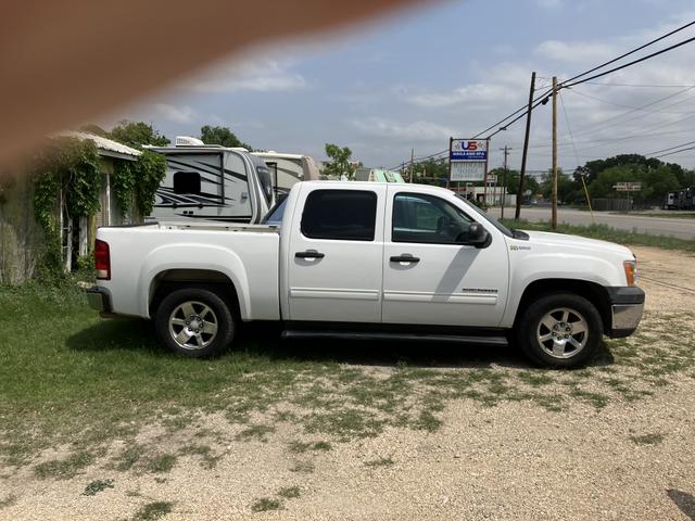 Photo of 2013 White GMC Sierra 1500 Hybrid