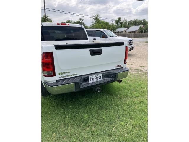 Photo of 2013 White GMC Sierra 1500 Hybrid