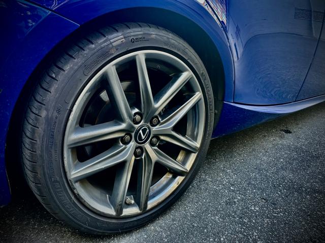 Photo of 2019 Blue Lexus IS 300