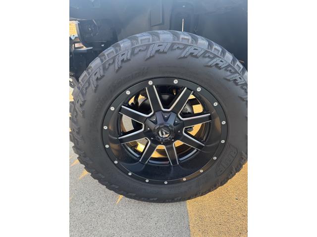Photo of 2017 Silver Jeep Wrangler