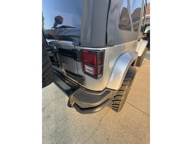 Photo of 2017 Silver Jeep Wrangler