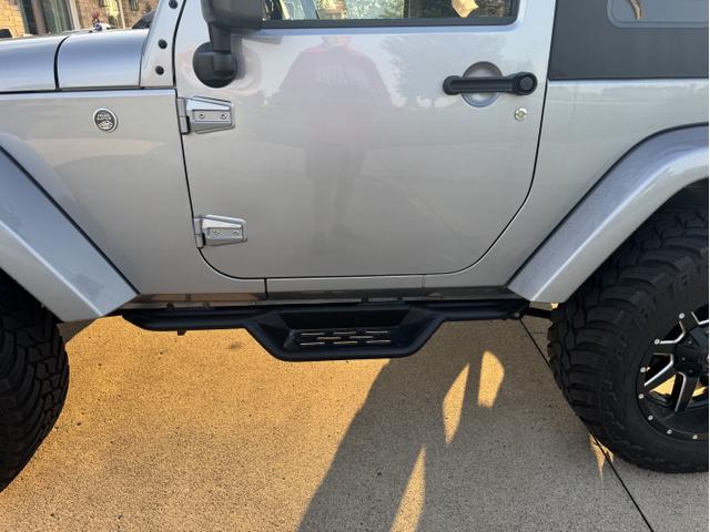 Photo of 2017 Silver Jeep Wrangler